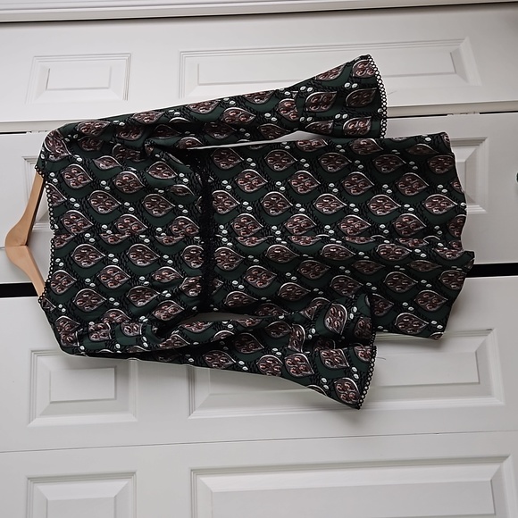 Small mini dress with bell sleeves - Picture 4 of 5